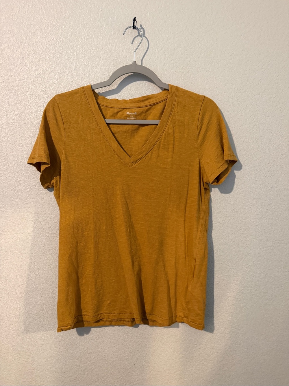 Madewell V-Neck Short Sleeve Tee in Mustard Yellow